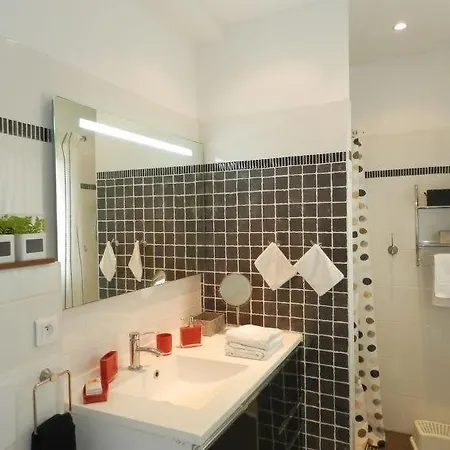 Prázdninový dům Sleeps 6 Air Con Wifi *