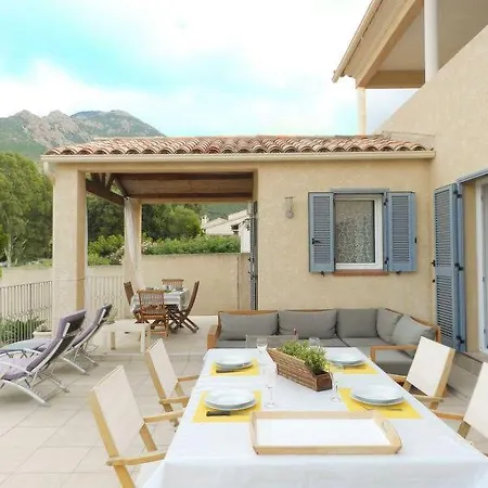 Sleeps 6 Air Con Wifi *
